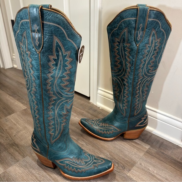 Ariat Casanova Western Leather Cowboy Boots in Blue - Picture 3 of 16